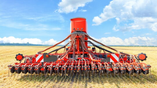 Matériaux de manutention tout terrain agricole : guide complet pour optimiser chaque chantier